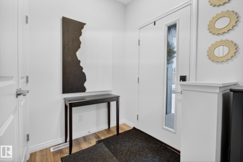 203 Charlesworth Drive, Edmonton, AB - Indoor Photo Showing Other Room