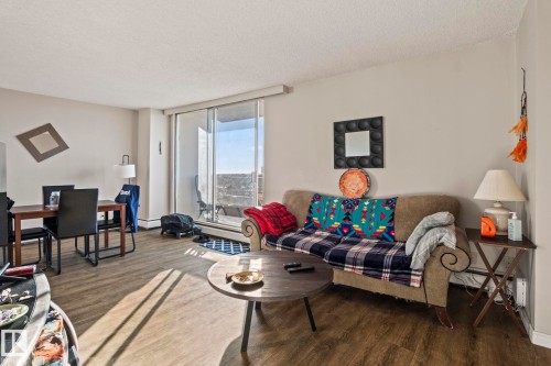 1602 10883 Saskatchewan Drive Nw, Edmonton, AB - Indoor Photo Showing Living Room