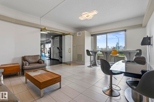 1602 10883 Saskatchewan Drive Nw, Edmonton, AB - Indoor