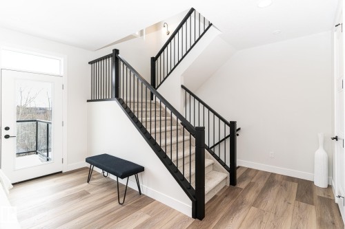 25 7121 May Crescent, Edmonton, AB - Indoor Photo Showing Other Room