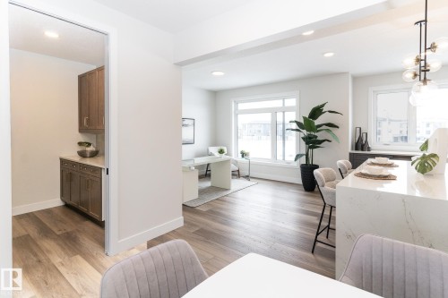 25 7121 May Crescent, Edmonton, AB - Indoor Photo Showing Dining Room