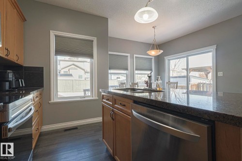 16 Hartwick Gate, Spruce Grove, AB - Indoor Photo Showing Kitchen With Double Sink