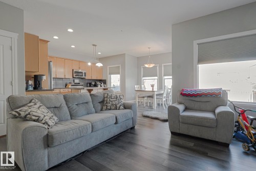 16 Hartwick Gate, Spruce Grove, AB - Indoor Photo Showing Living Room
