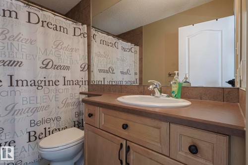 16 Hartwick Gate, Spruce Grove, AB - Indoor Photo Showing Bathroom