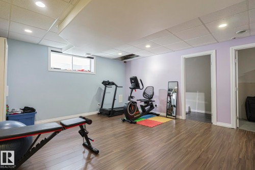 16 Hartwick Gate, Spruce Grove, AB - Indoor Photo Showing Gym Room