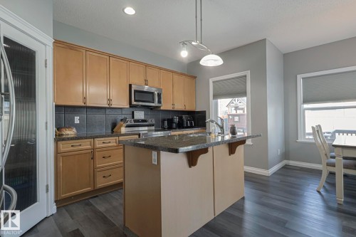 16 Hartwick Gate, Spruce Grove, AB - Indoor Photo Showing Kitchen