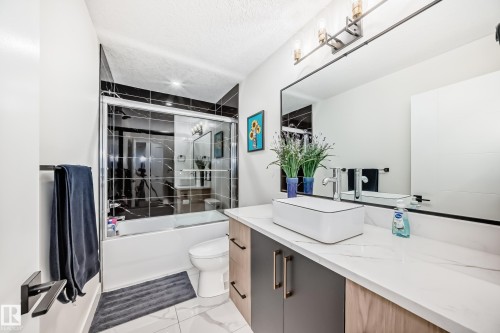 14 Edgefield Way, St. Albert, AB - Indoor Photo Showing Bathroom