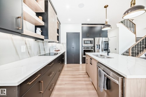 14 Edgefield Way, St. Albert, AB - Indoor Photo Showing Kitchen With Double Sink With Upgraded Kitchen
