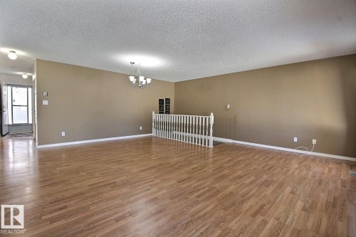 8146 27 Avenue, Edmonton, AB - Indoor Photo Showing Other Room