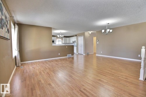 8146 27 Avenue, Edmonton, AB - Indoor