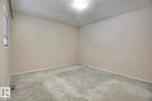 8146 27 Avenue, Edmonton, AB - Indoor Photo Showing Other Room