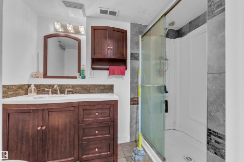 2536 35 Street, Edmonton, AB - Indoor Photo Showing Bathroom