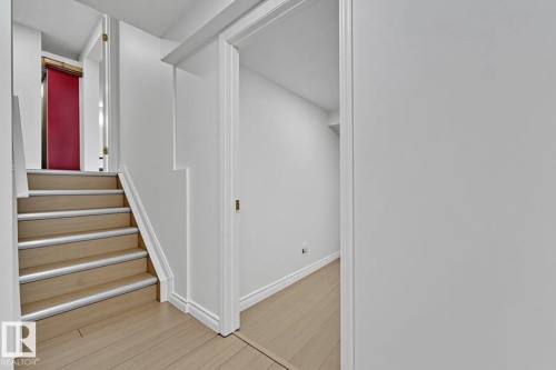 2536 35 Street, Edmonton, AB - Indoor Photo Showing Other Room