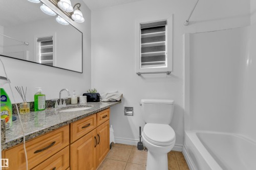 2536 35 Street, Edmonton, AB - Indoor Photo Showing Bathroom