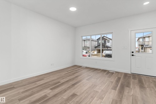 1052 14 Avenue, Edmonton, AB - Indoor