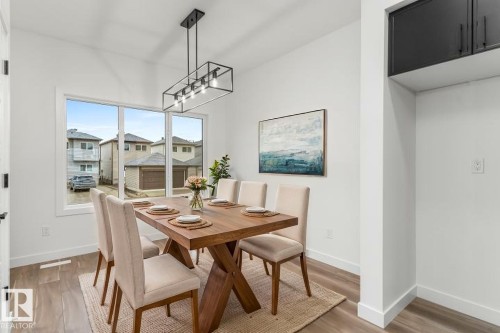 1052 14 Avenue, Edmonton, AB - Indoor Photo Showing Dining Room