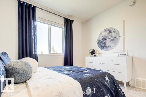 8628 183 Avenue, Edmonton, AB - Indoor Photo Showing Bedroom