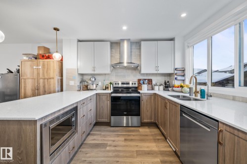 17227 3 Street, Edmonton, AB - Indoor Photo Showing Kitchen With Double Sink With Upgraded Kitchen