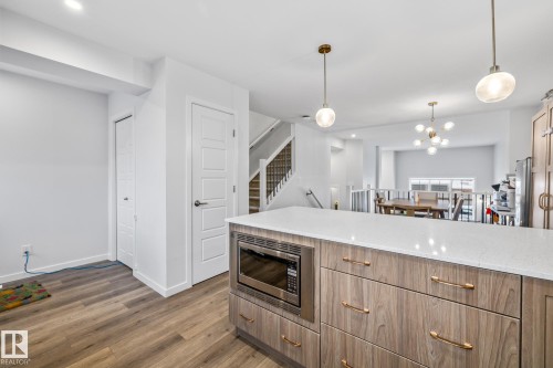 17227 3 Street, Edmonton, AB - Indoor Photo Showing Kitchen