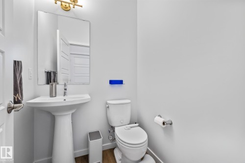 17227 3 Street, Edmonton, AB - Indoor Photo Showing Bathroom