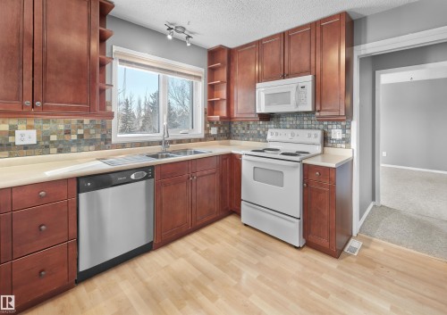 4203 Ramsay Crescent, Edmonton, AB 