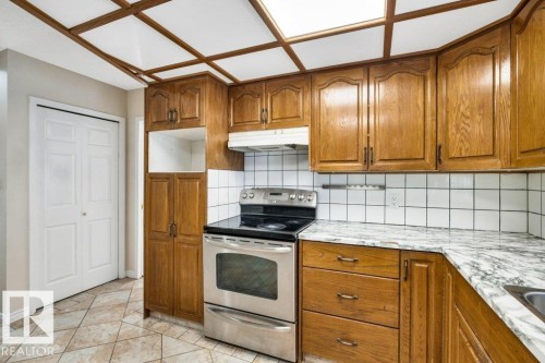 20 Alphonse Crest, St. Albert, AB - Indoor Photo Showing Kitchen