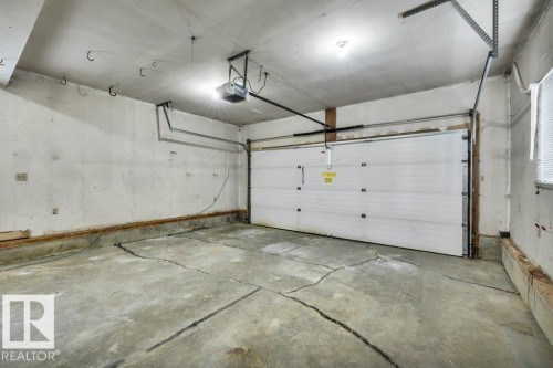 20 Alphonse Crest, St. Albert, AB - Indoor Photo Showing Garage