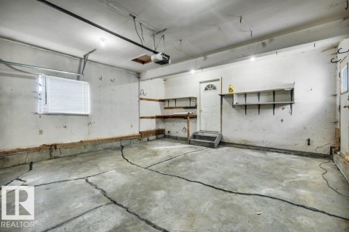 20 Alphonse Crest, St. Albert, AB - Indoor Photo Showing Garage