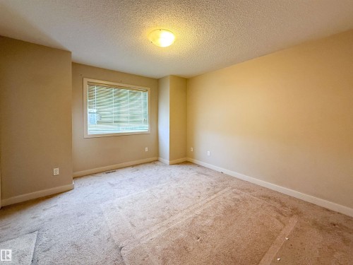 Edmonton, AB - Indoor Photo Showing Other Room