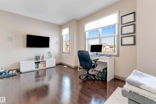 12063 21 Avenue Sw, Edmonton, AB - Indoor Photo Showing Other Room