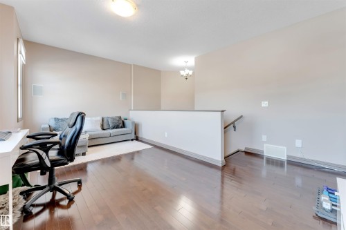 12063 21 Avenue Sw, Edmonton, AB - Indoor Photo Showing Office