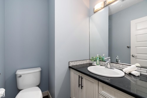 34 Spruce Boulevard, Leduc, AB - Indoor Photo Showing Bathroom