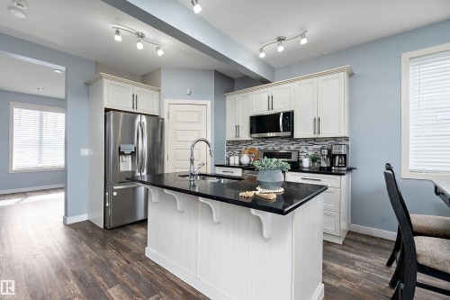 34 Spruce Boulevard, Leduc, AB - Indoor Photo Showing Kitchen With Double Sink With Upgraded Kitchen