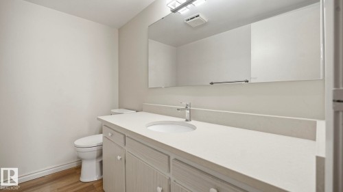 406 12121 Jasper Avenue, Edmonton, AB - Indoor Photo Showing Bathroom