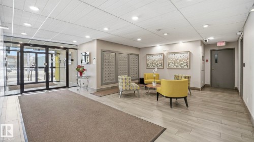 406 12121 Jasper Avenue, Edmonton, AB - Indoor Photo Showing Other Room