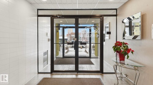 406 12121 Jasper Avenue, Edmonton, AB - Indoor Photo Showing Other Room