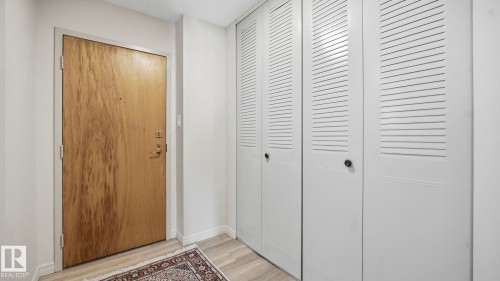 406 12121 Jasper Avenue, Edmonton, AB - Indoor Photo Showing Other Room