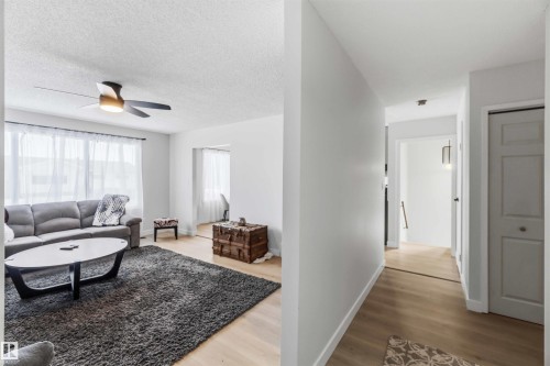 4615 49 Avenue, Redwater, AB - Indoor