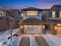 3387 PARKER Loop  Edmonton, AB T6W 3A8