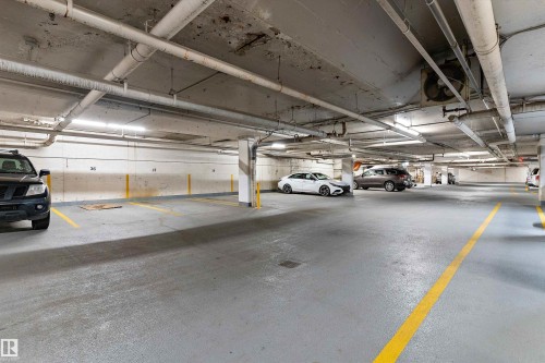 1401 12141 Jasper Avenue, Edmonton, AB - Indoor Photo Showing Garage