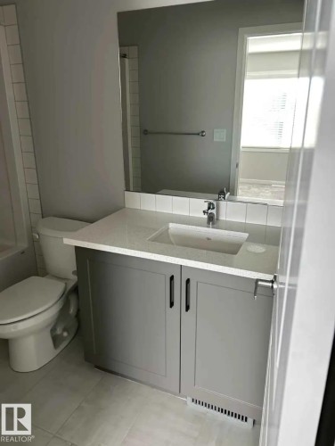 54 320 Secord Boulevard, Edmonton, AB - Indoor Photo Showing Bathroom