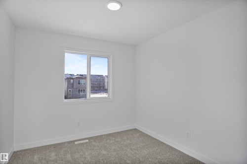 31 Eton Link, Spruce Grove, AB - Indoor Photo Showing Other Room