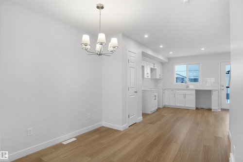 5137 River'S Edge Way, Edmonton, AB - Indoor