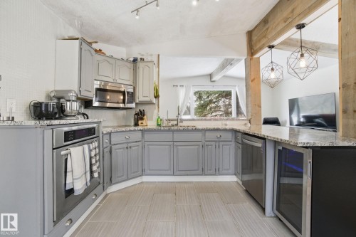 38 Laydon Drive, St. Albert, AB - Indoor Photo Showing Kitchen