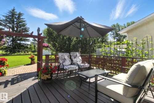 Wooden deck with a yard - 39 Grand Meadow Crescent, Edmonton, AB - Outdoor With Deck Patio Veranda