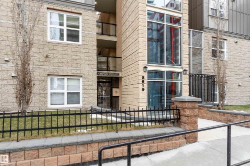 108 8619 111 Street, Edmonton, AB - Outdoor