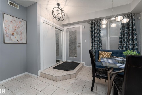 108 8619 111 Street, Edmonton, AB - Indoor