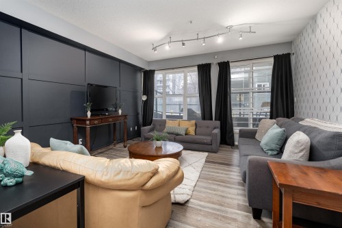 108 8619 111 Street, Edmonton, AB - Indoor Photo Showing Living Room