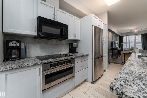 108 8619 111 Street, Edmonton, AB - Indoor Photo Showing Kitchen With Upgraded Kitchen