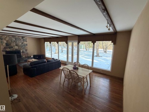 14 Wedgewood Crescent Nw, Edmonton, AB - Indoor With Fireplace